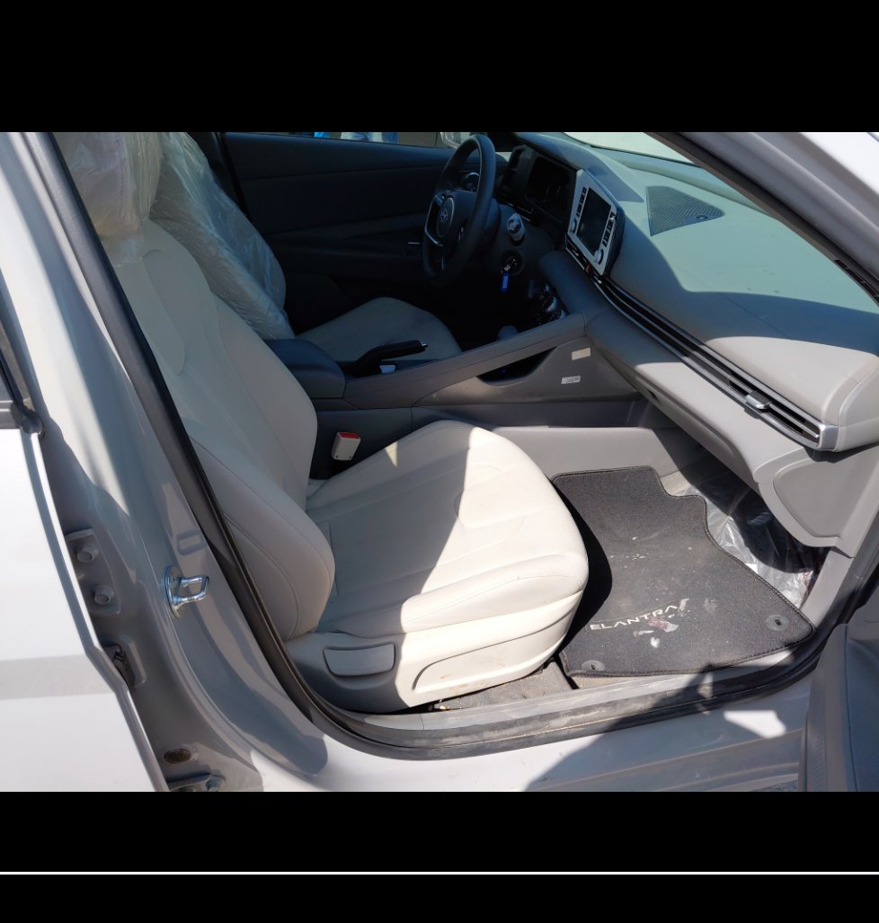 Hyundai Elantra  2024 image