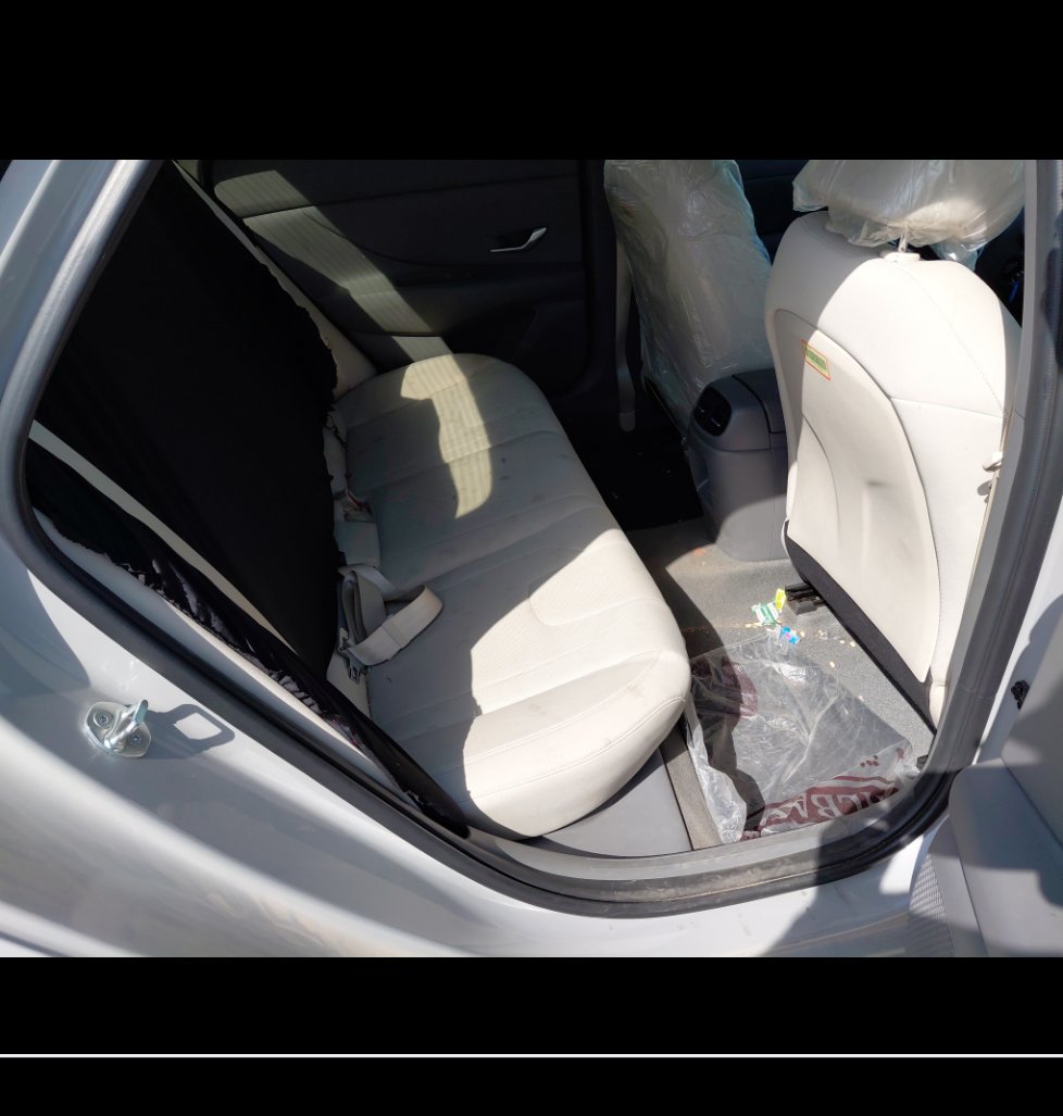 Hyundai Elantra  2024 image