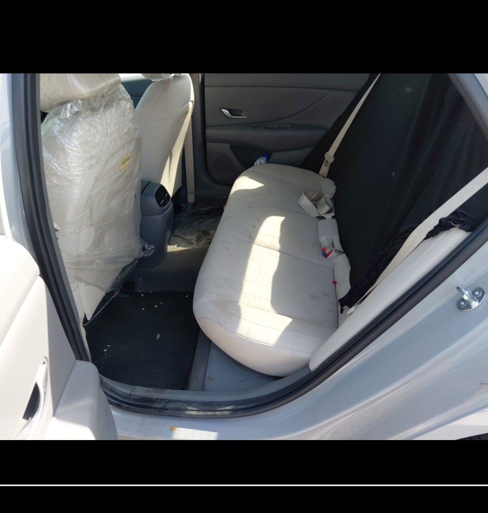 Hyundai Elantra  2024 image