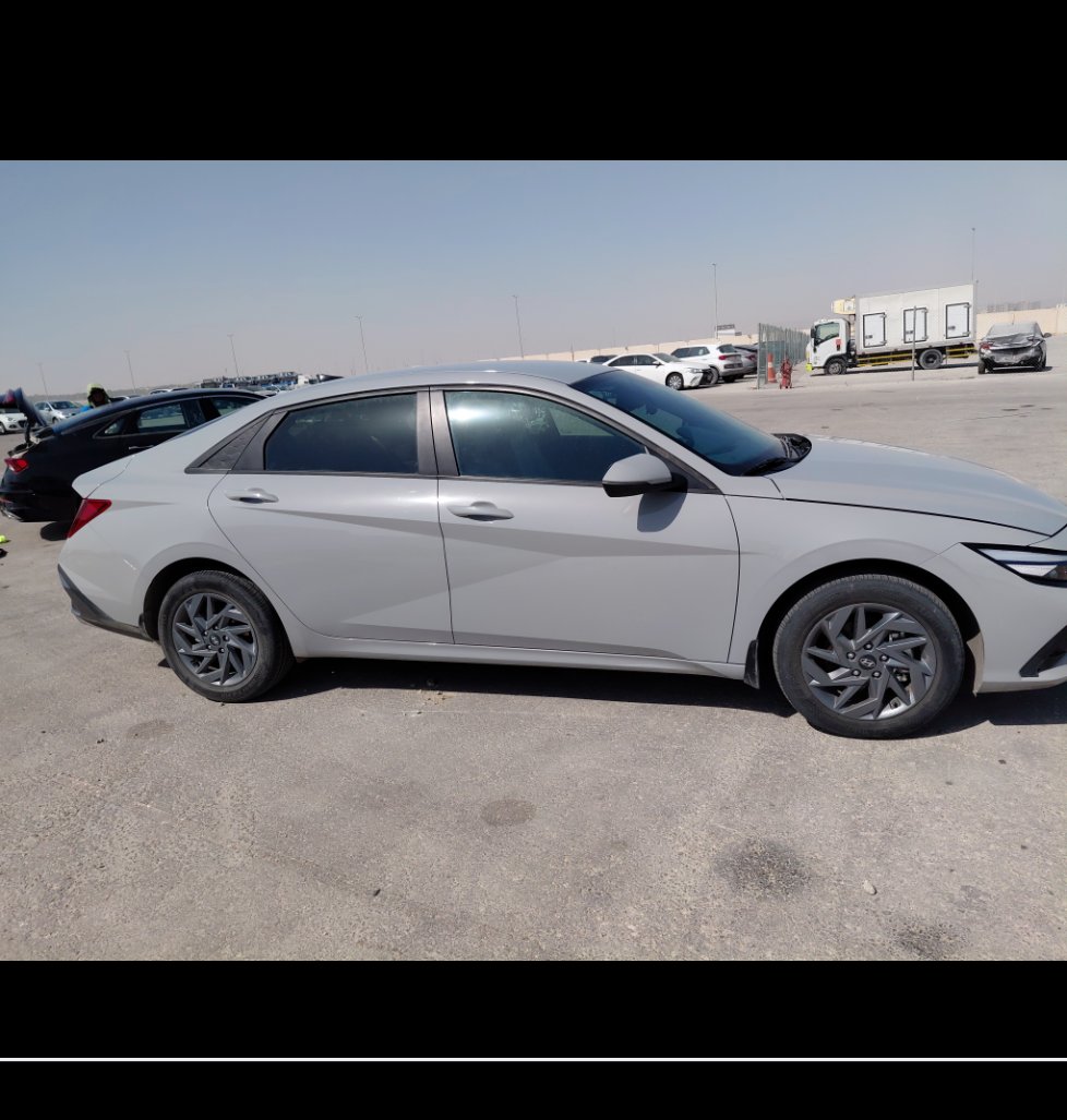 Hyundai Elantra  2024 image