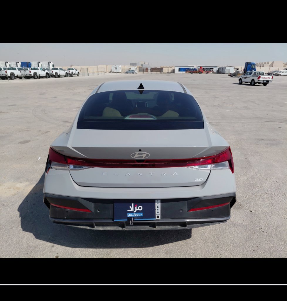 Hyundai Elantra  2024 image