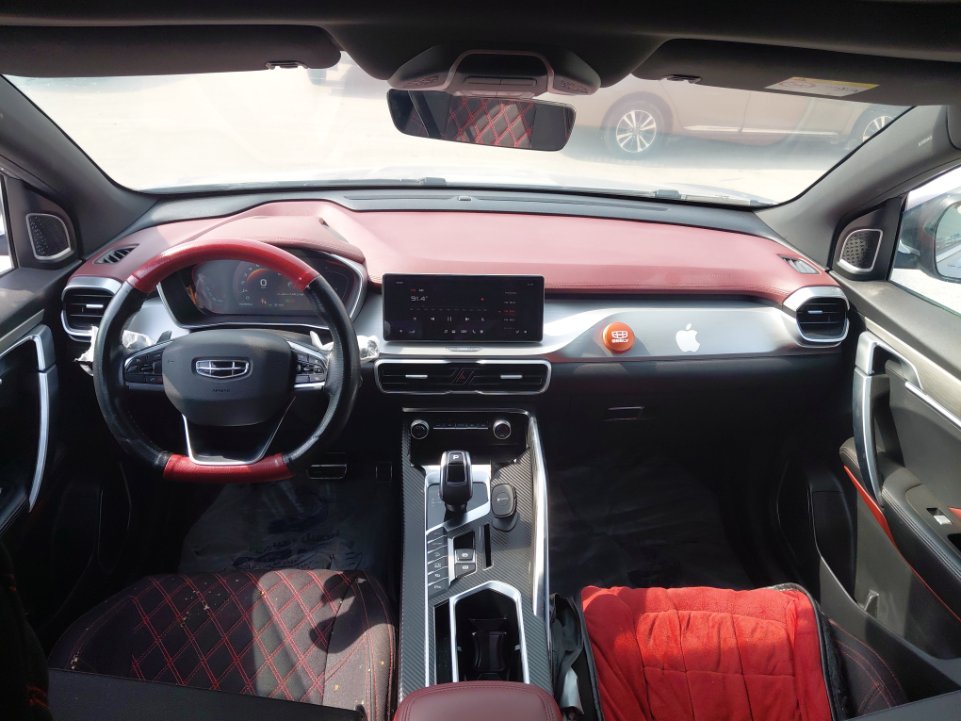 Geely Coolray  2022 image