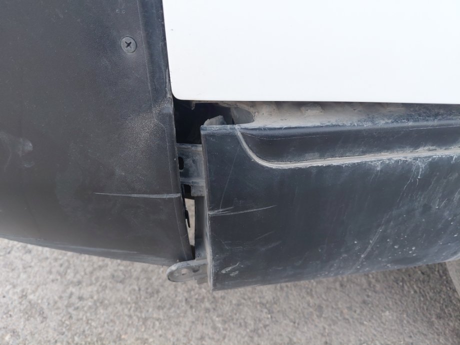 Nissan Urvan  2020 image