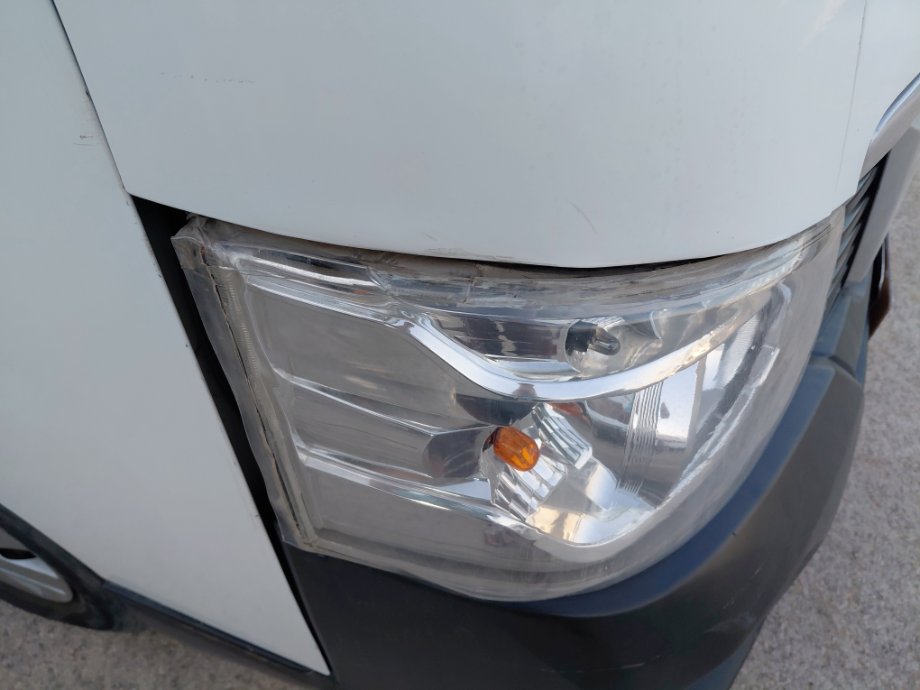 Nissan Urvan  2020 image