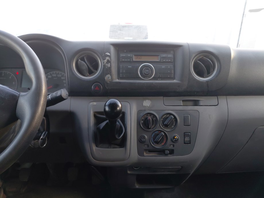 Nissan Urvan  2020 image