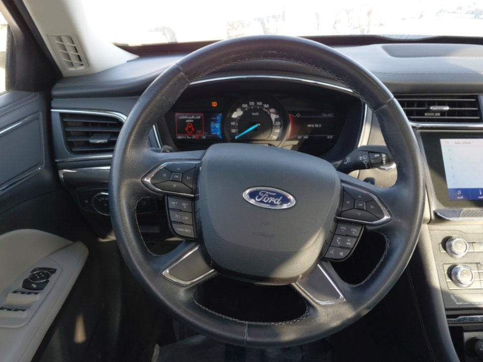 Ford Taurus  2022 image