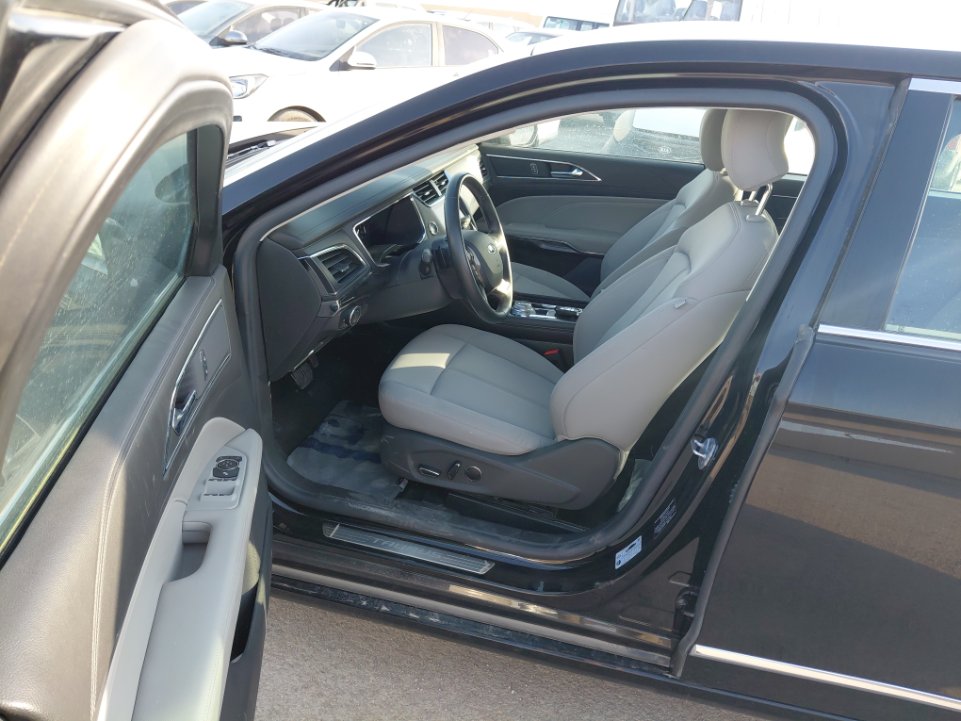 Ford Taurus  2022 image