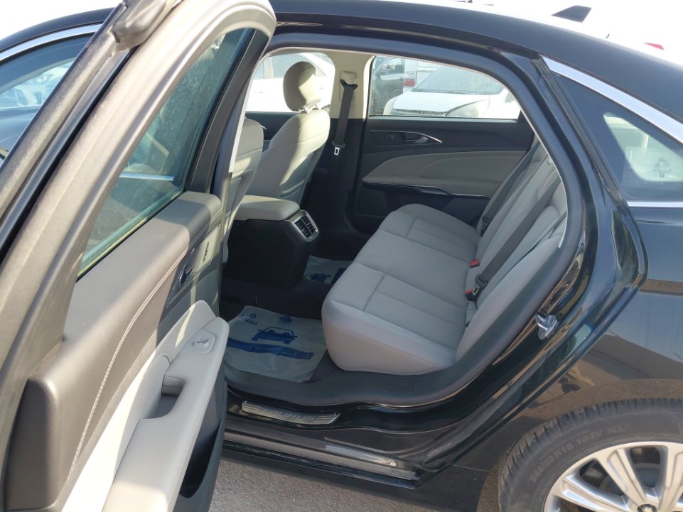 Ford Taurus  2022 image