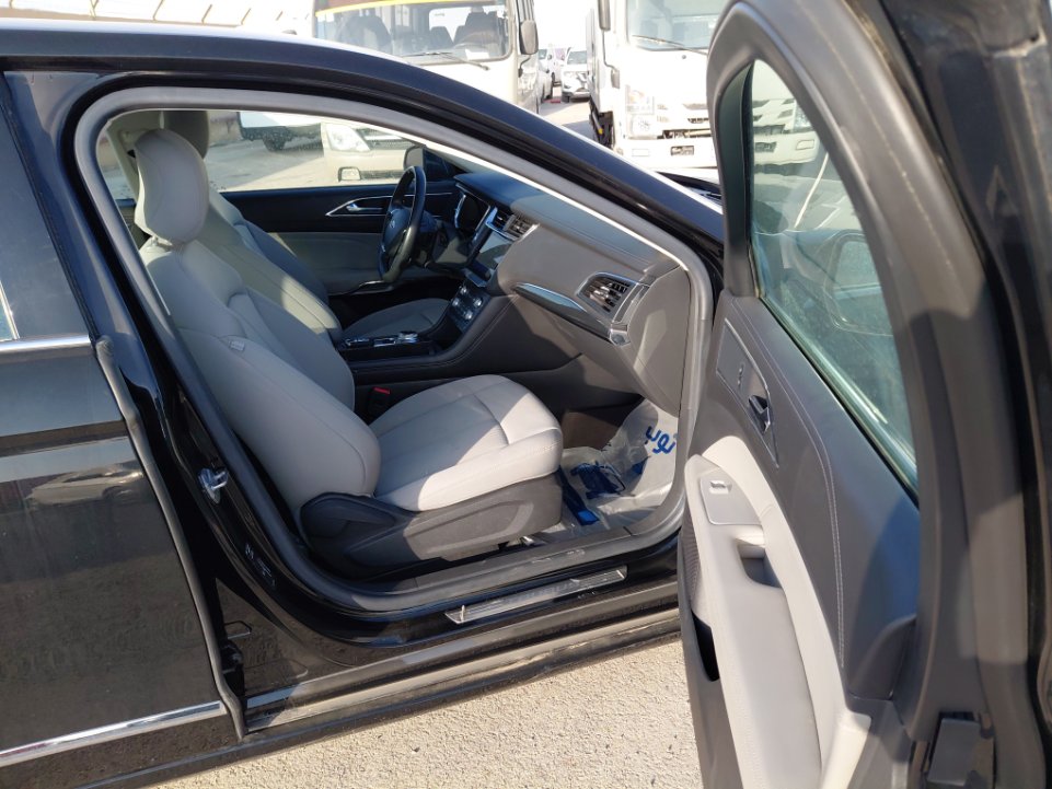 Ford Taurus  2022 image