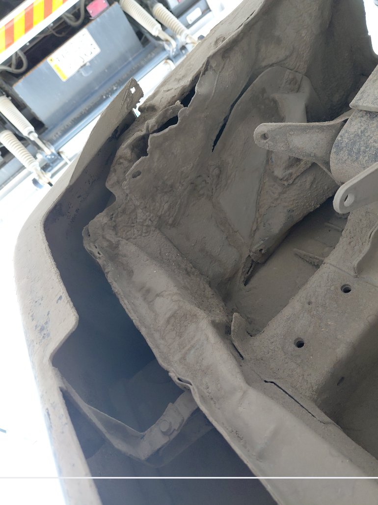 Nissan Urvan  2020 image