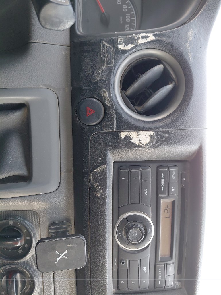 Nissan Urvan  2020 image