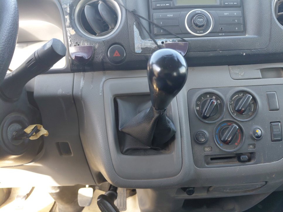 Nissan Urvan  2020 image