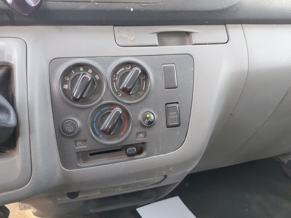 Nissan Urvan  2020 image