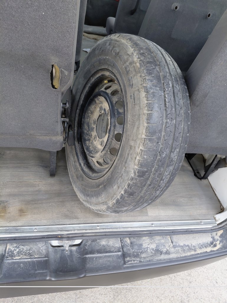 Nissan Urvan  2020 image