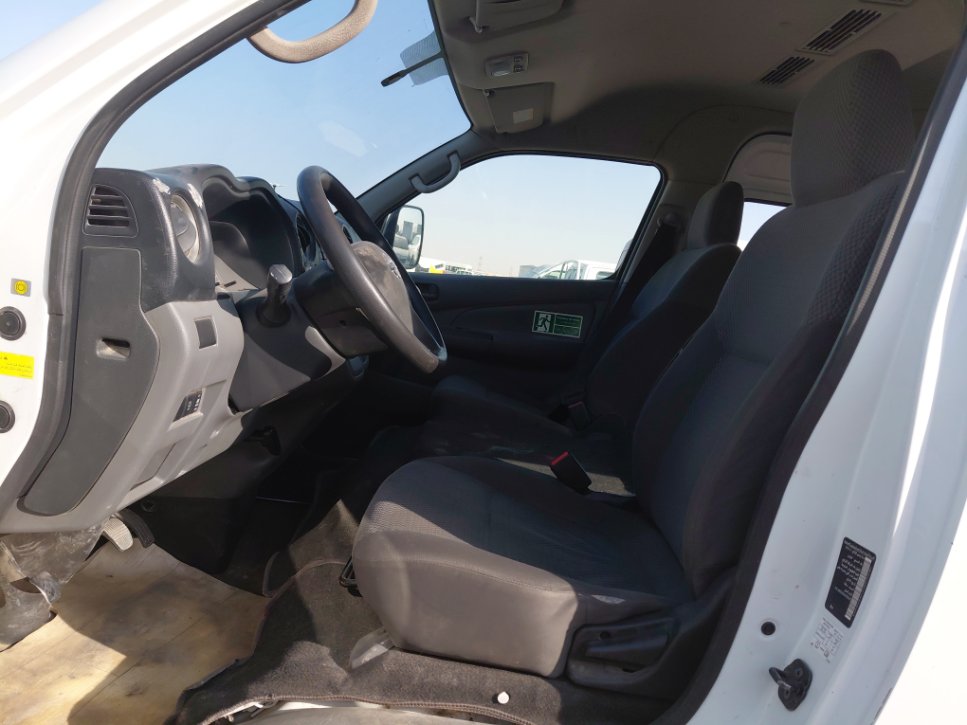 Nissan Urvan  2020 image