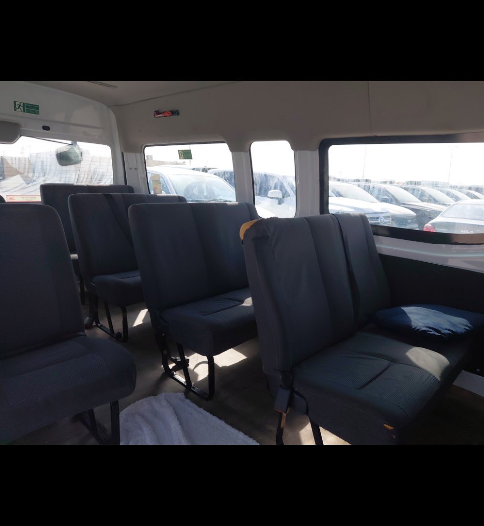 Nissan Urvan  2020 image