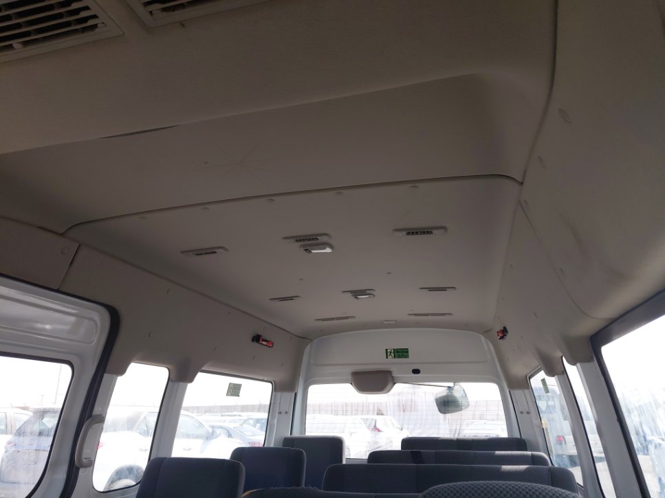 Nissan Urvan  2020 image