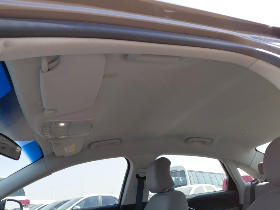 Ford Taurus  2022 image