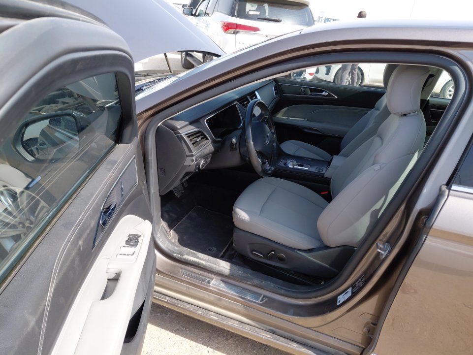 Ford Taurus  2022 image