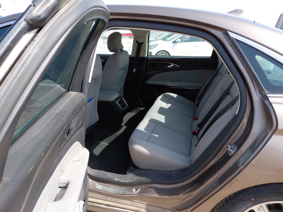 Ford Taurus  2022 image