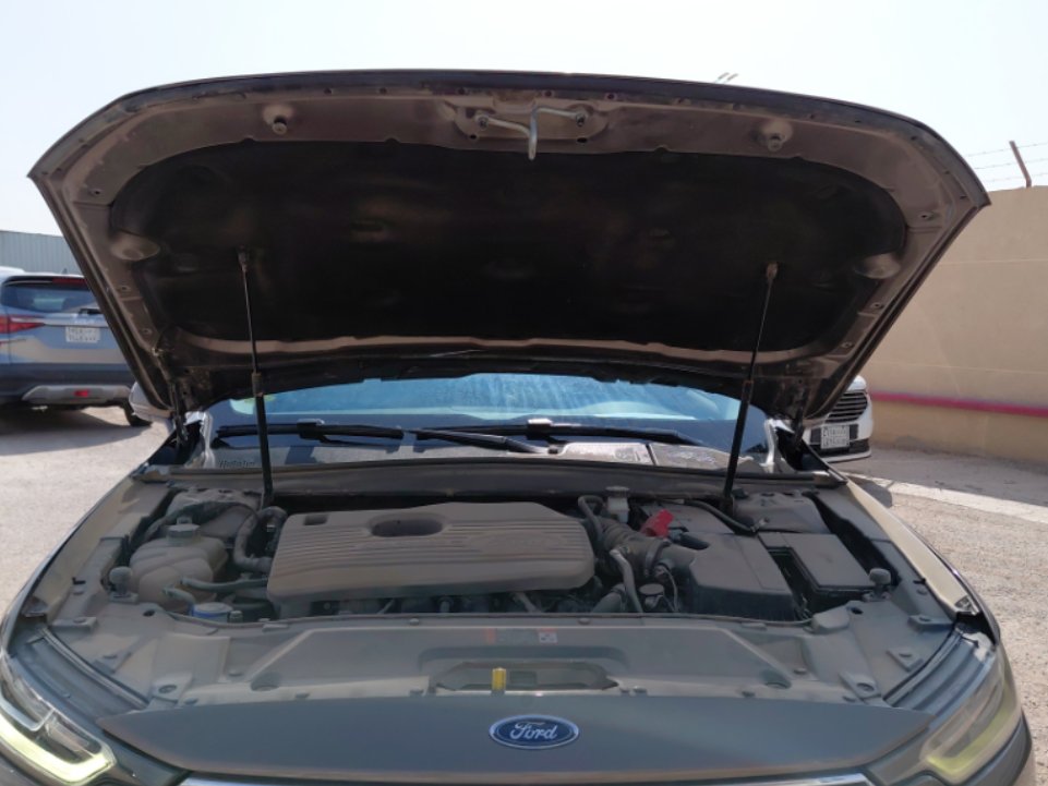 Ford Taurus  2022 image