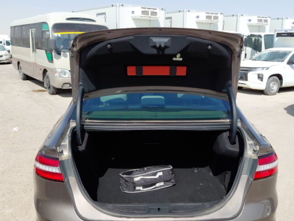 Ford Taurus  2022 image