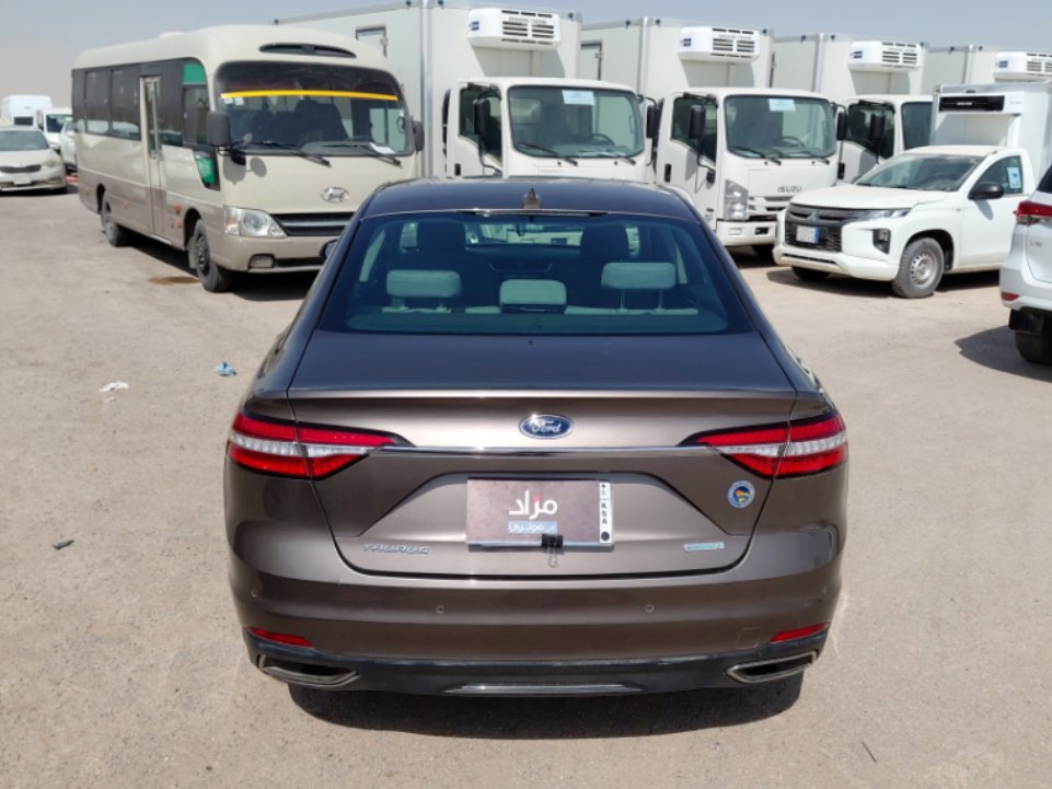 Ford Taurus  2022 image