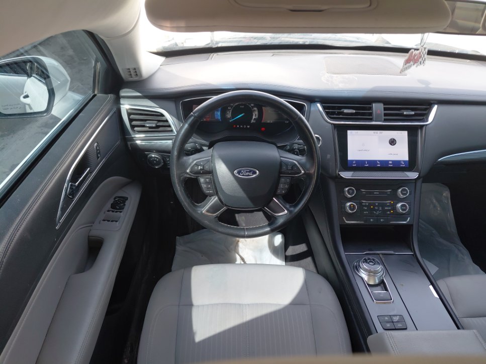 Ford Taurus  2022 image