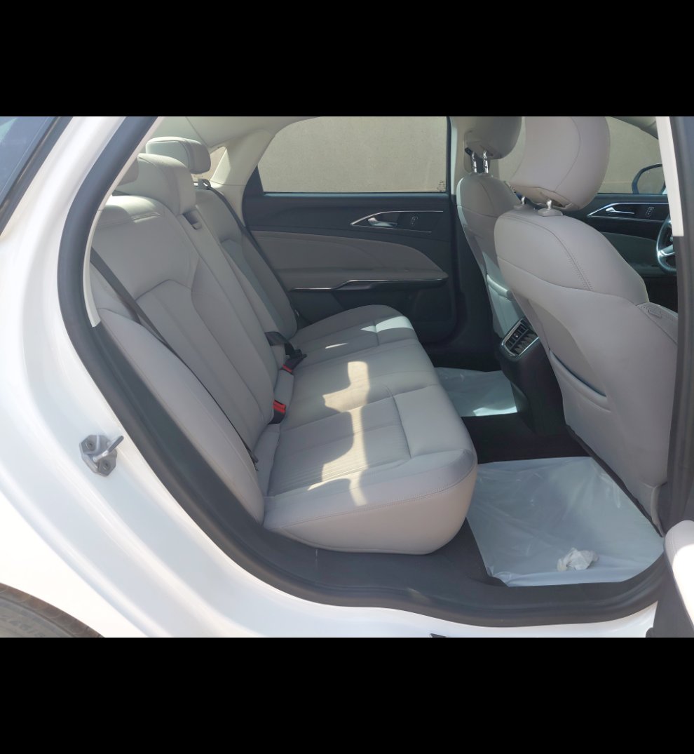 Ford Taurus  2022 image