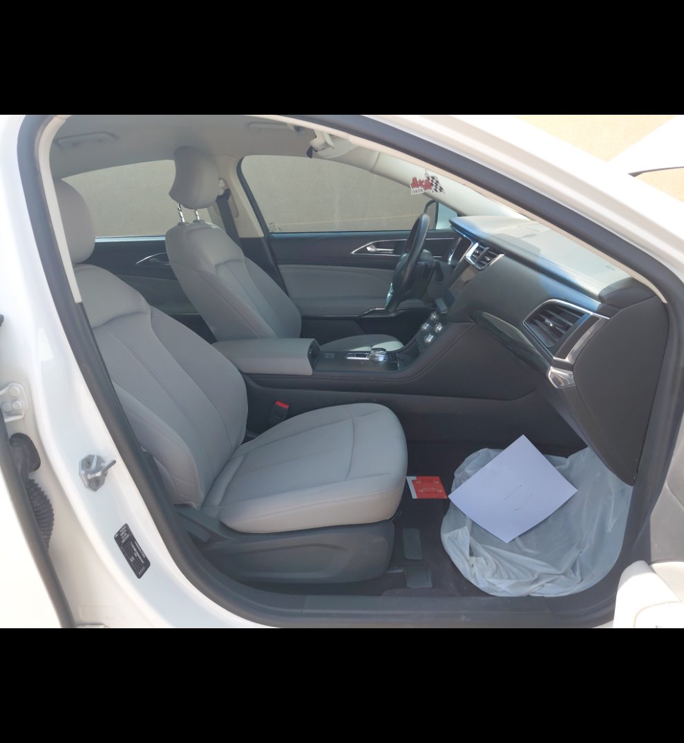 Ford Taurus  2022 image