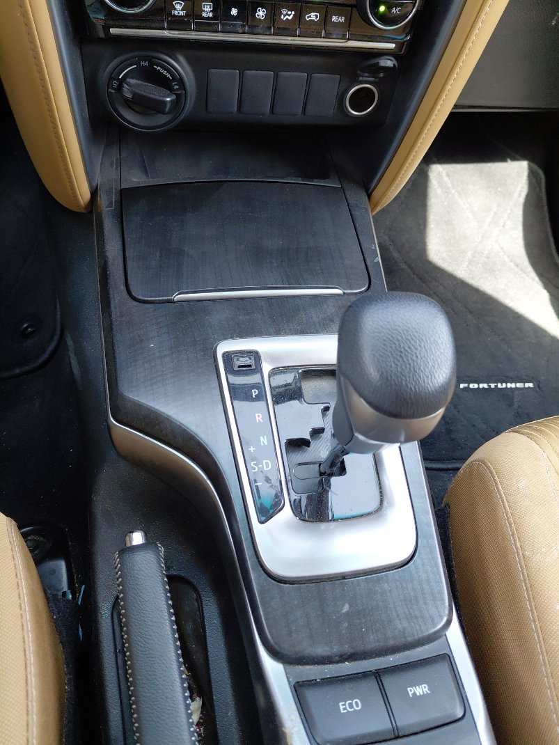 Toyota Fortuner VX1 2023 image