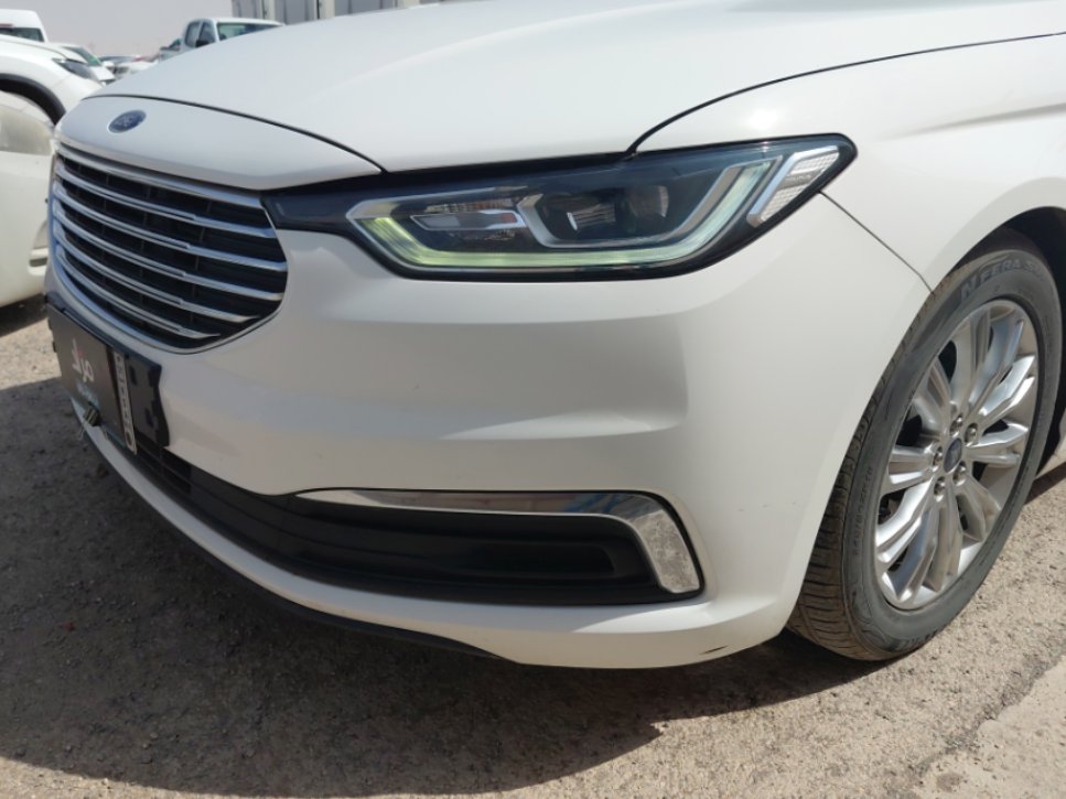 Ford Taurus  2022 image