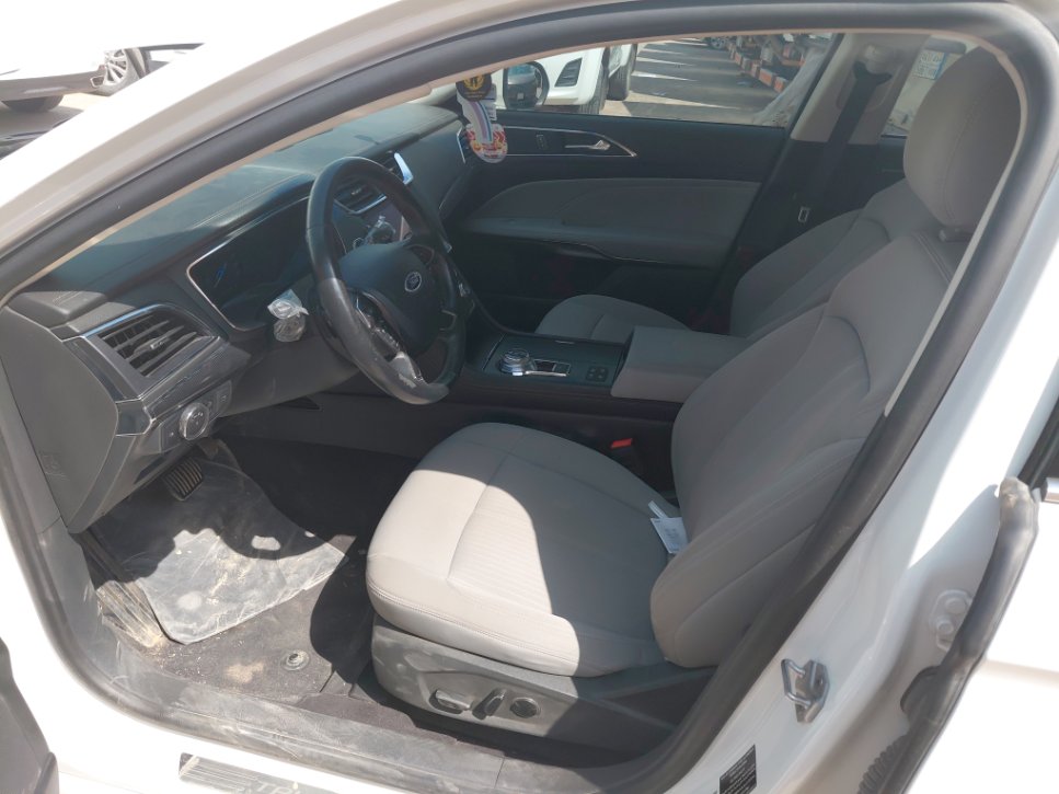 Ford Taurus  2022 image