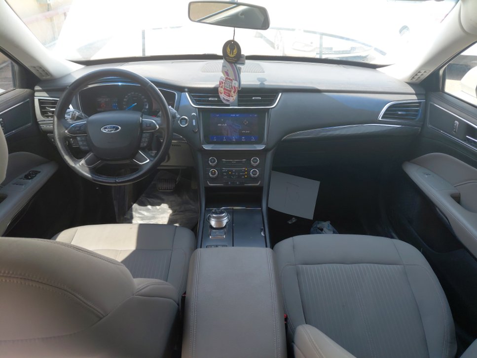 Ford Taurus  2022 image