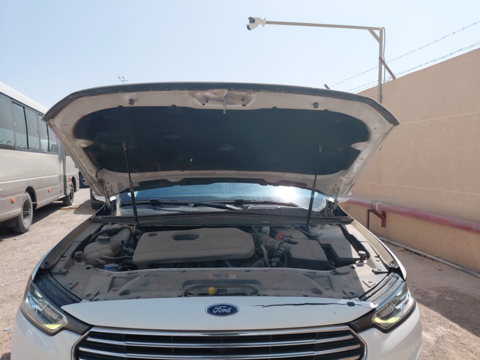 Ford Taurus  2022 image