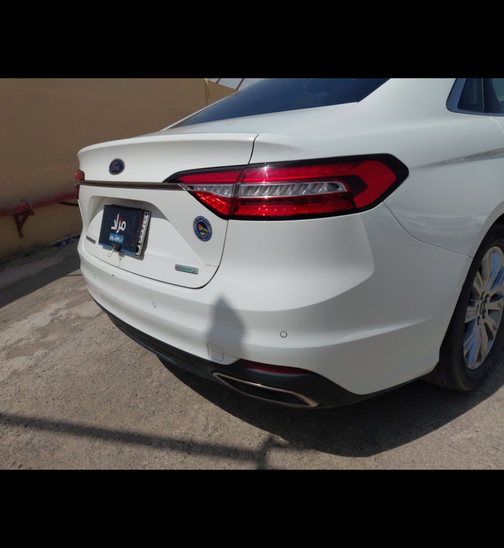 Ford Taurus  2022 image