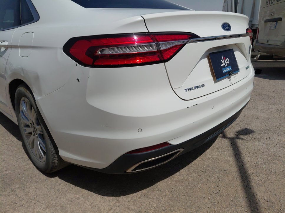 Ford Taurus  2022 image