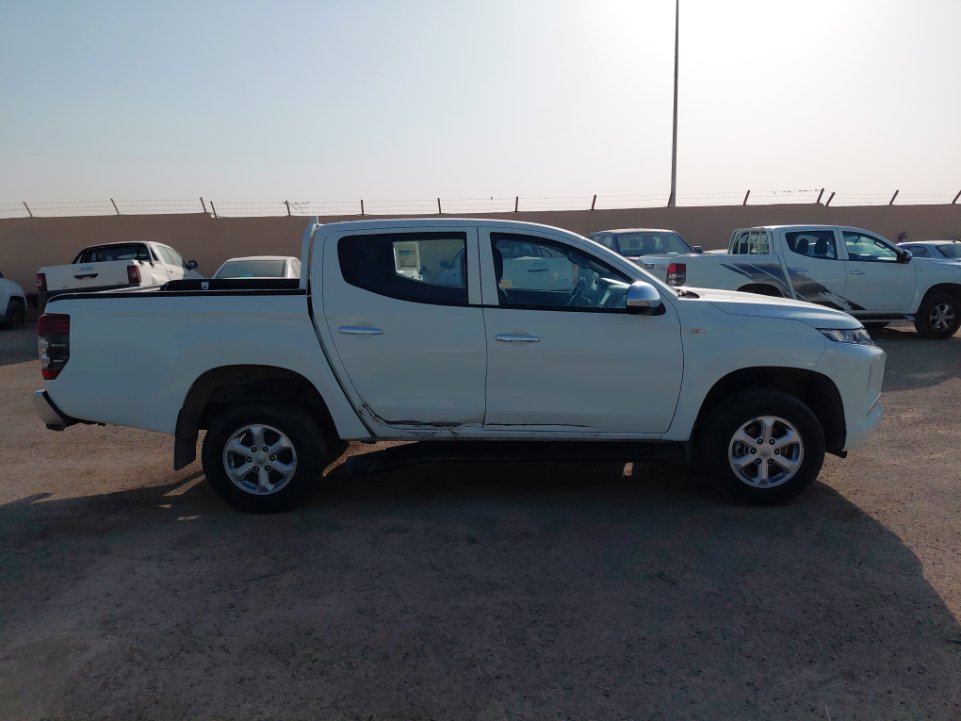 ميتسوبيشي L200 4x4 2023 image