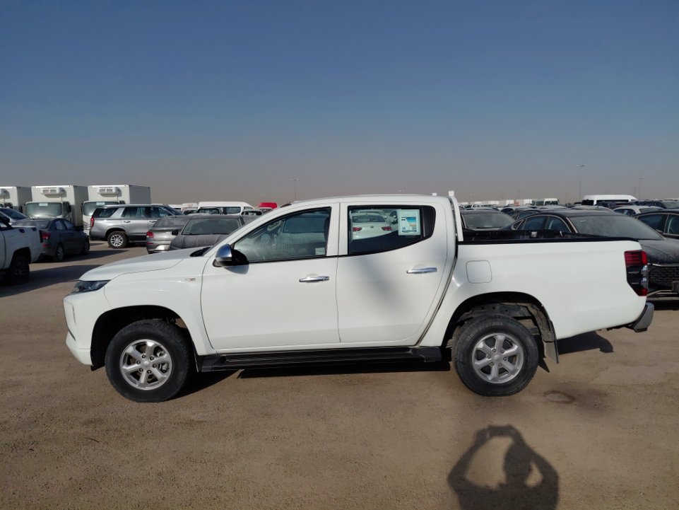ميتسوبيشي L200 4x4 2023 image