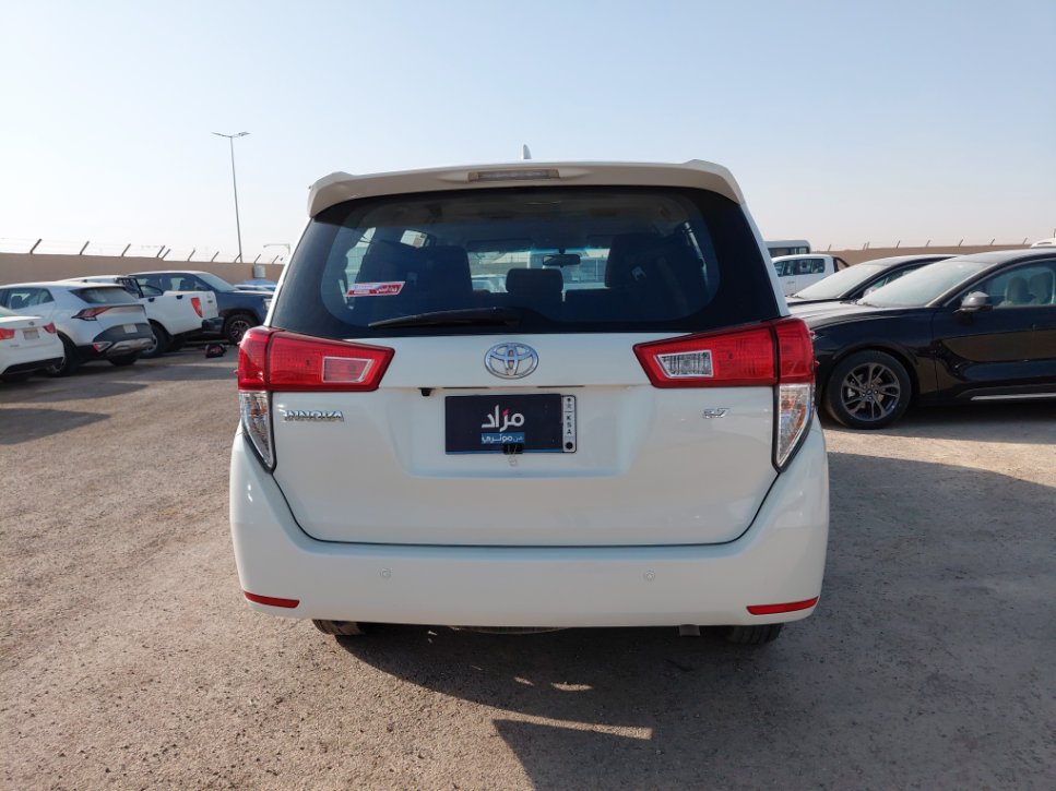 Toyota Innova  2022 image