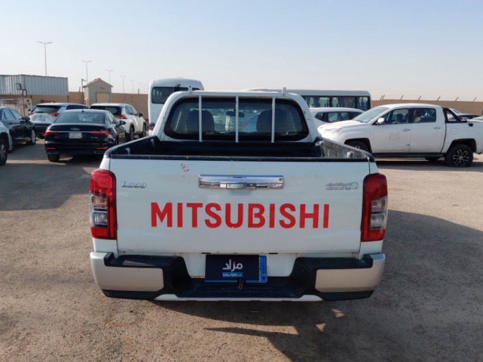 ميتسوبيشي L200 4x4 2023 image