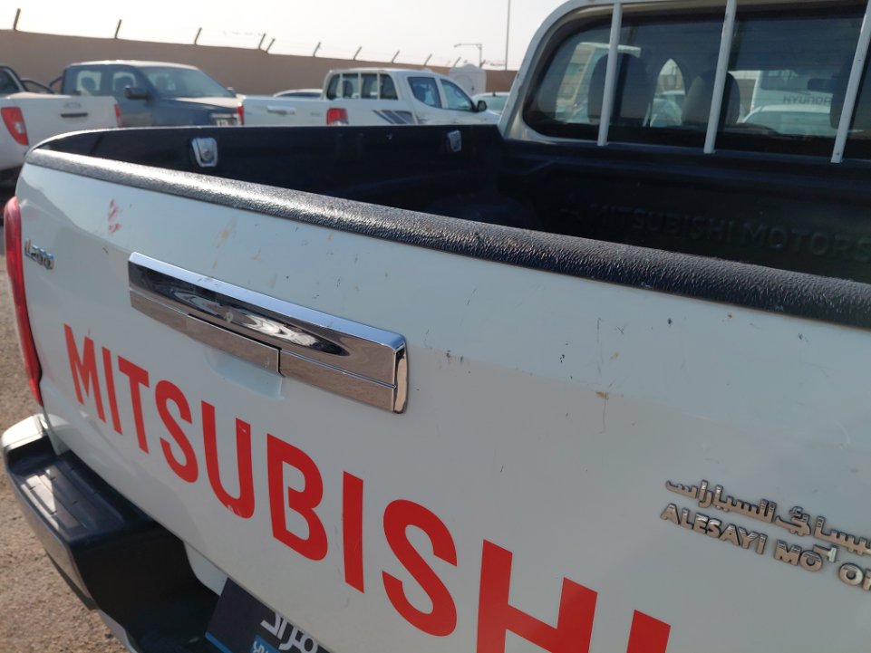 ميتسوبيشي L200 4x4 2023 image