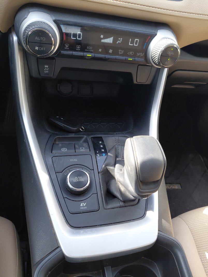 Toyota RAV4  2022 image