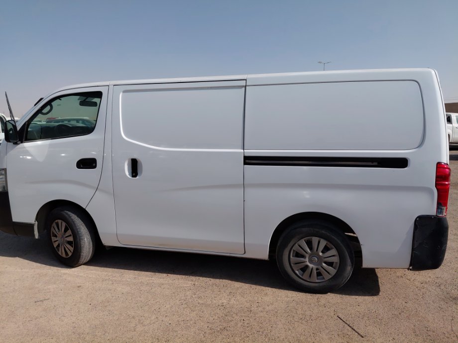 Nissan Urvan  2021 image