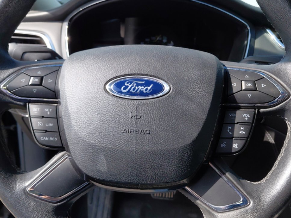 Ford Taurus  2022 image