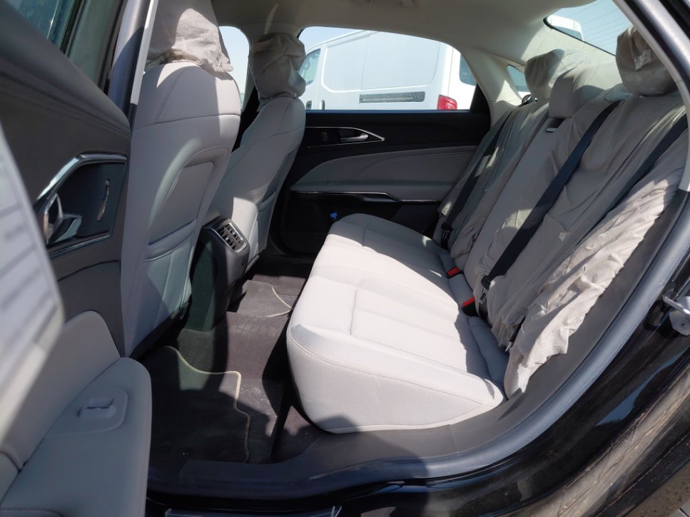 Ford Taurus  2022 image