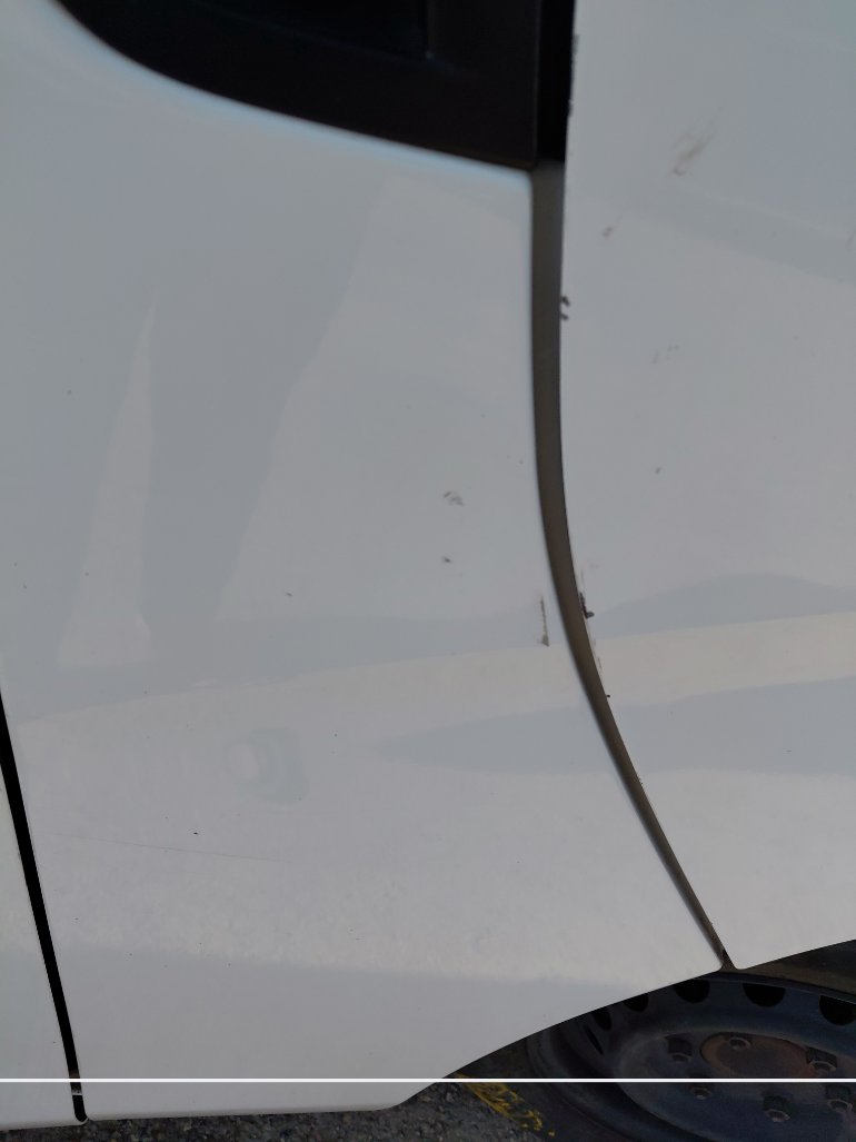 Nissan Urvan  2021 image