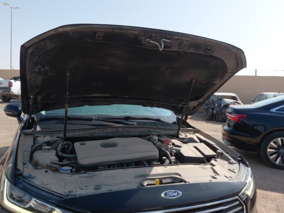 Ford Taurus  2022 image