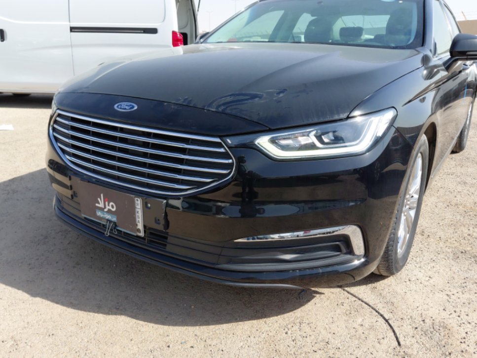 Ford Taurus  2022 image