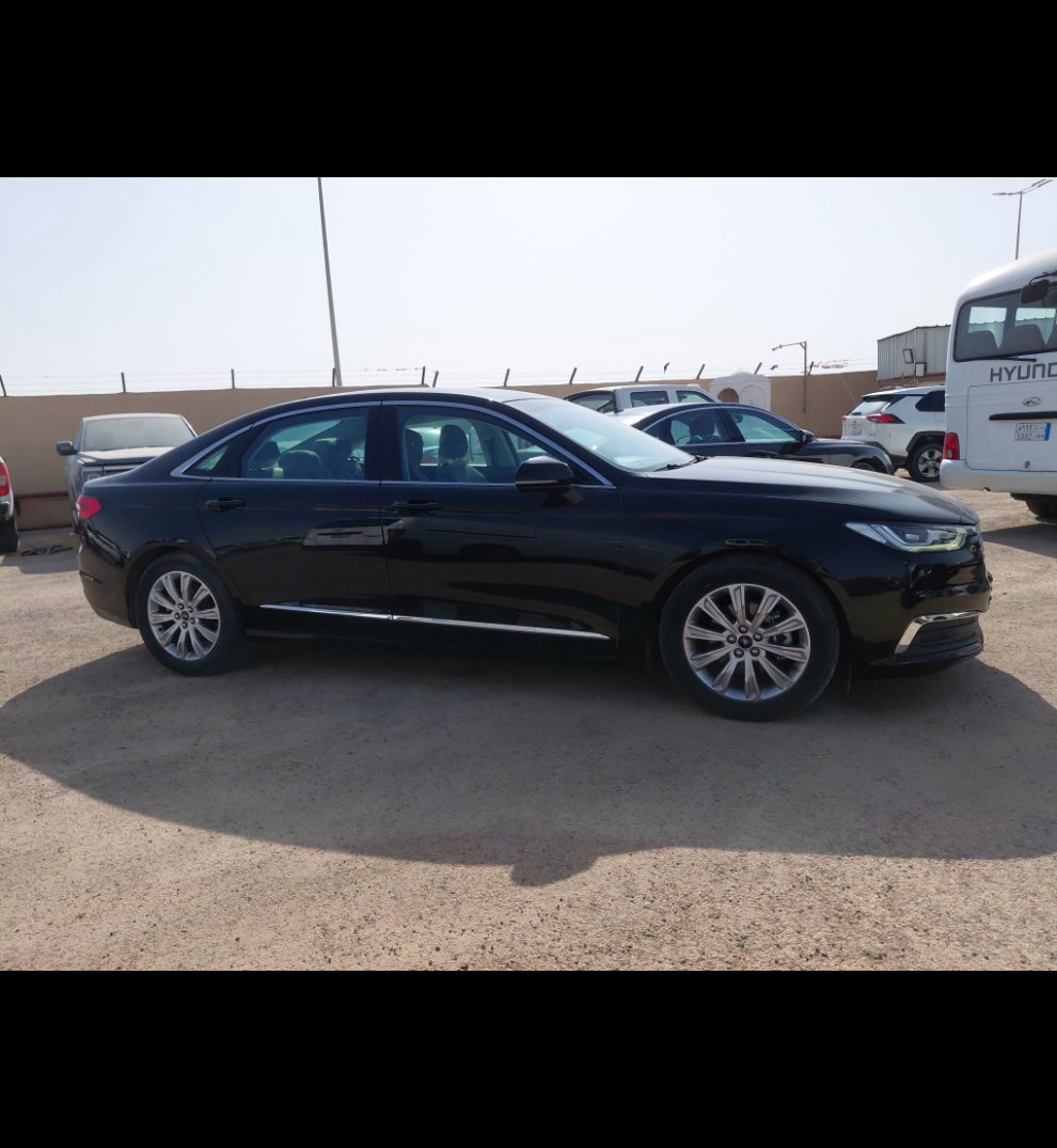 Ford Taurus  2022 image
